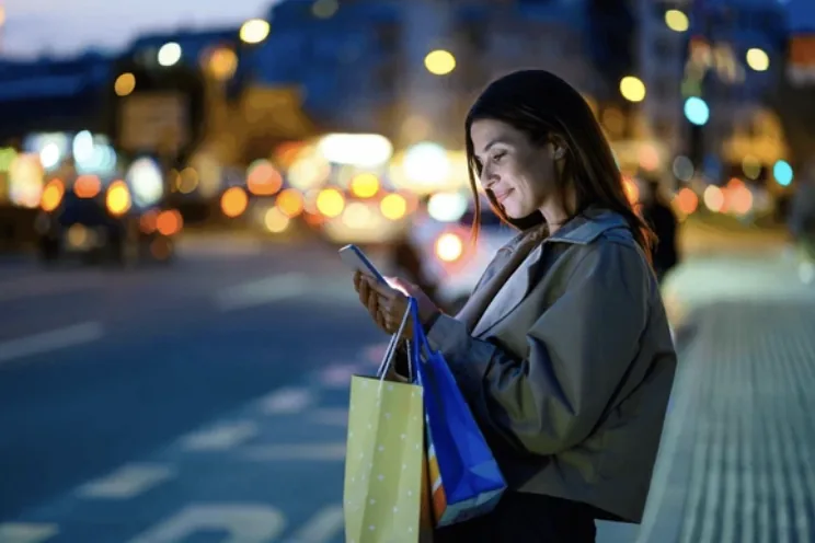 App móvil de retail reconstruida sobre arquitectura headless con personalización por IA